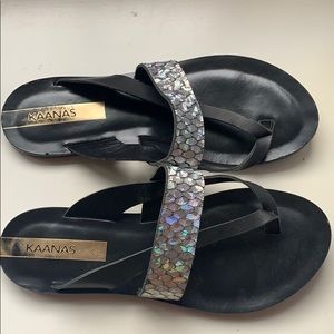 Kaanas Leather Thong Flip Flops